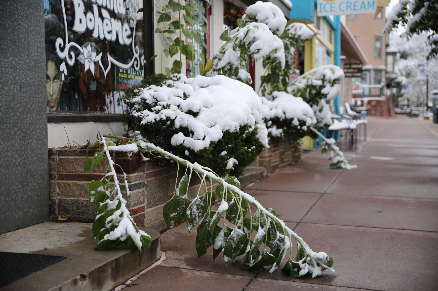 091020-news-snow 19.jpg